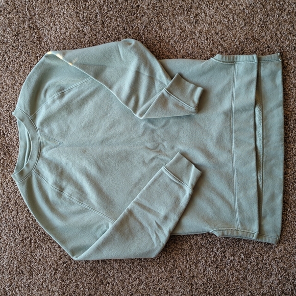 Universal Thread Tops - Universal Thread crewneck